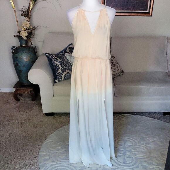 Lulu's Dresses & Skirts - Lulu's Maxi Dress Halter Sleeveless Size M
